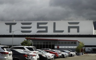 Tesla avtomobil ishlab chiqaruvchi eng qimmat brend maqomini boy berdi