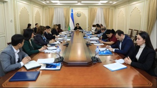 В Сенате Олий Мажлиса обсудили вопрос укрепления психического здоровья подростков и молодежи