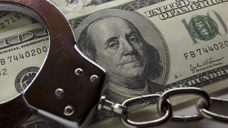 Жиззах ва Сирдарёда икки мансабдор жиноят устида ушланди