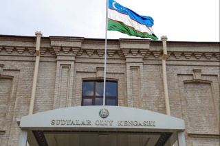 Судьялардан айримлари ваколати муддати даврига қайта тайинланди