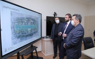 Министр ИКТ ознакомился с процессами внедрения цифровых технологий в Самаркандском туристическом центре