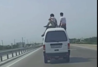 Йўловчиларни томида олиб юрган Damas жарима майдонига жойлаштирилди