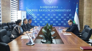 Хорижлик кузатувчи Сирдарёдаги сайловга тайёргарлик жараёнларини ўрганди