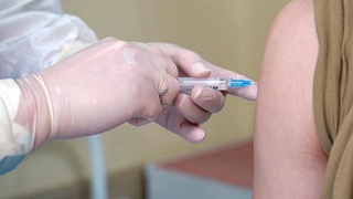 Россия первой в мире зарегистрирует вакцину от коронавируса