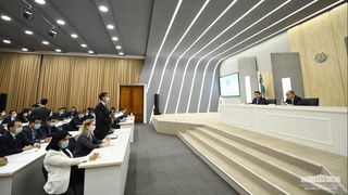 Президент матбуот котиби ахборот хизматлари раҳбарлари билан учрашди