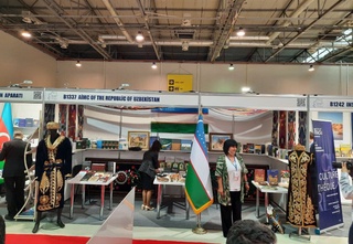 Бокуда бўлиб ўтаётган VII халқаро китоб кўргазма-ярмаркасида Ўзбекистон ноширлари ҳам қатнашмоқда