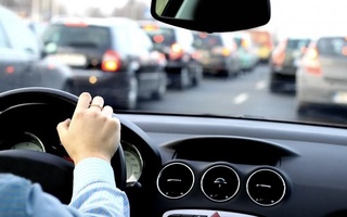 Йўлдаги тирбандликлар қон босимининг кескин кўтарилишига олиб келади – тадқиқот