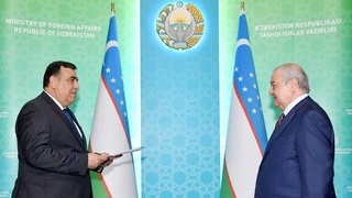 Министр иностранных дел Узбекистана принял нового Посла Таджикистана