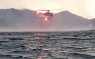 Italiyada bortida sayyohlar bo'lgan qayiq cho'kib ketdi: qurbonlar bor