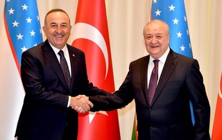 Абдулазиз Комилов Туркия Республикаси Ташқи ишлар вазири билан учрашди