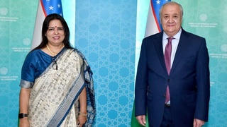 Ҳиндистон Давлат ташқи ишлар вазири, Давлат маданият вазири билан учрашув