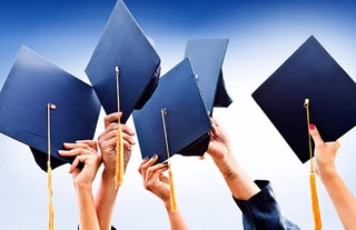 2020 йилда мактаб битирувчилари абитуриентларнинг неча фоизини ташкил этган?