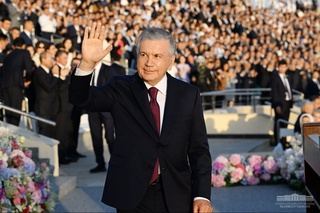 Бугун шиддатли ҳаётнинг ўзи барчамизни янада улкан марралар сари даъват этмоқда — Президент