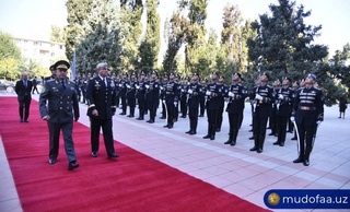 Министр обороны Узбекистана принял командующего Центральным командованием Вооруженных сил США