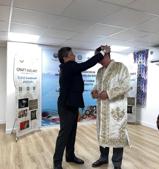 Дубайда ўзбек миллий ҳунармандлик маҳсулотлари савдо дўкони очилди