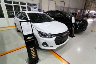 Бугундан UzAuto Motors Chevrolet Tracker ва Onix автомобилларининг янгиланган комплектациялари учун шартнома беришни бошлайди