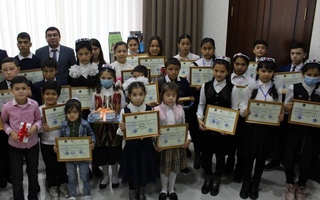 Чтобы с детства больше знать о Конституции и правах ребенка