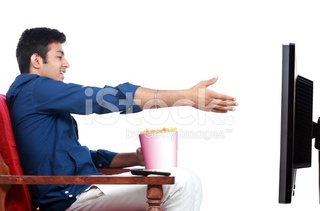 Телевизорни икки соатдан ортиқ томоша қилишнинг инсон организмига зарарлари ҳақида маълум қилинди