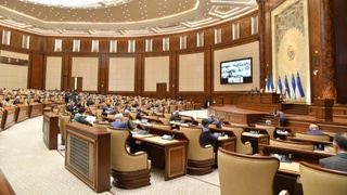 В ходе пленарного заседания сенаторы обсудили 21 вопрос, в том числе 10 законов