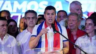 Парагвайдаги президентлик сайловларида Сантьяго Пенья ғалаба қозонди