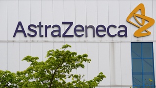 «AstraZeneca» приостановила испытания вакцины от Covid-19