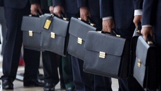 Мемлекеттік қызметшілердің жыл сайынғы ең аз еңбек демалысы  27 күнге дейін ұзартылуы мүмкін