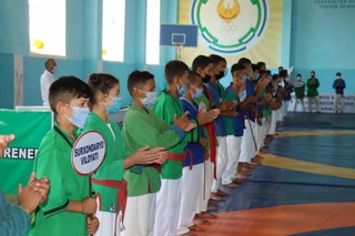 Касбида бел олиш ва уч кураш бўйича Ўзбекистон чемпионати бошланди