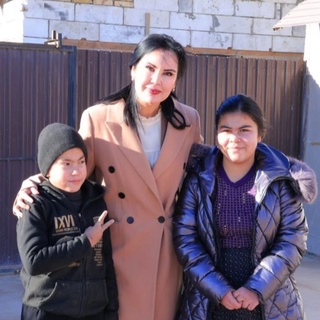 Rektor mahalla yoshlariga Yangi yil sovgʻasi ulashdi