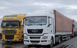 Туркменистан открыл десять пунктов пропуска на границе для международных перевозок