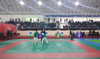 Урганчда кучли курашчи ёшлар сараланди