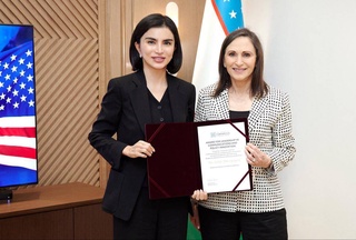 Саида Мирзиёева бо раиси Палатаи савдои Амрико-Ӯзбекистон мулоқот кард