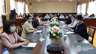 Зулфия номидаги Давлат мукофоти совриндорлари билан онлайн мулоқот ўтказилди