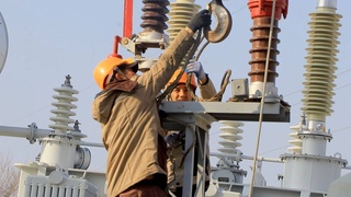 В регионах Навоийской области наращивают мощности электрических подстанций