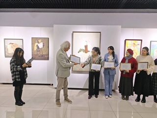 В Ташкенте проходит выставка «Сердца, наполненные красотой»