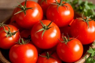 Ученые обнаружили, что привычные помидоры могут защищать печень от воспаления