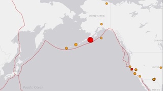 В Японии допустили вероятность цунами в Тихоокеанском регионе после землетрясения у Аляски