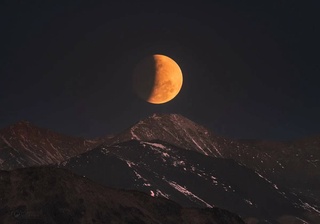 On November 8, a lunar eclipse will be seen in Uzbekistan