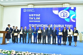 В Навои прошел региональный этап «Ўқитувчилар қурултойи»