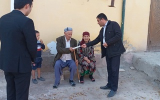 Аҳоли вакилларига моддий ёрдам кўрсатилди