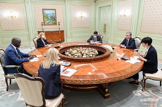 President of Uzbekistan discusses issues of enhancing mutually beneficial cooperation with the IFC delegation