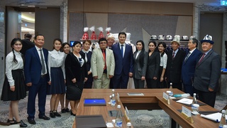 Премьер-министр Кыргызстана встретился в Ташкенте с представителями кыргызской диаспоры