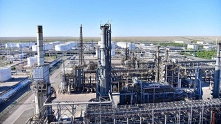 «AИ-98» русумли автомобиль бензинининг биринчи партияси маҳаллий истеъмолчиларга сотилди