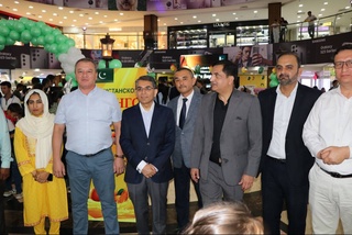 Салаты и коктейли из манго: в Ташкенте прошел необычный фестиваль