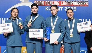 Сборная Узбекистана стала чемпионом Азии по фехтованию