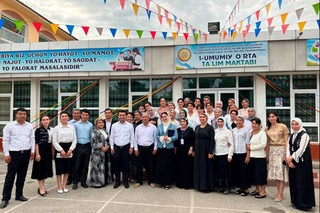 Халқ таълими вазирлиги мутасаддилари олтиариқлик педагоглар билан учрашди