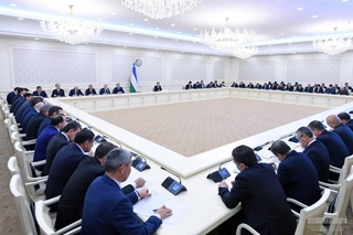 Шавкат Мирзиёев: ҳақиқий обод маҳаллада “Темир дафтар”, “Аёллар дафтари” ва “Ёшлар дафтари” бўлмаслиги лозим