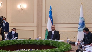 Премьер-министр Узбекистана принимает участие на заседании Совета глав правительств государств–членов ШОС
