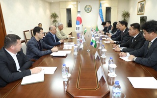 Zoyir Mirzayev Janubiy Koreya delegatsiyasi vakillari bilan muloqot qildi