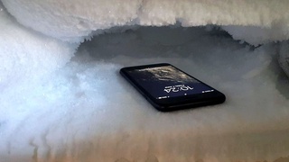 Smartfon qizib ketsa, muzlatgichda sovutish mumknimi?