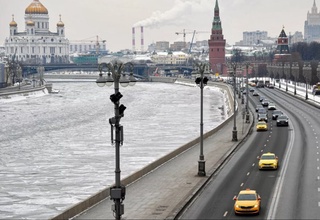 Россиядаги айрим мигрантлар такси ҳайдаш ҳуқуқидан маҳрум қилинмоқда